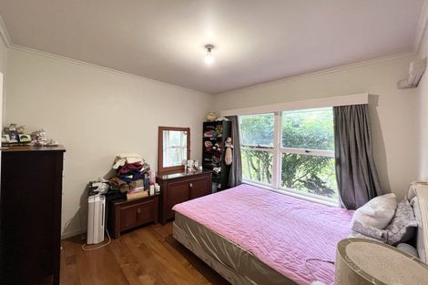 Photo of property in 1 Marsh Avenue, Forrest Hill, Auckland, 0620