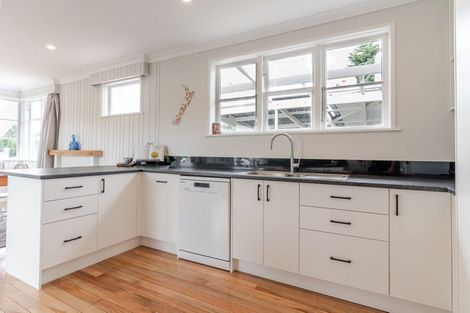 Photo of property in 99 Broadway, Carterton, 5713