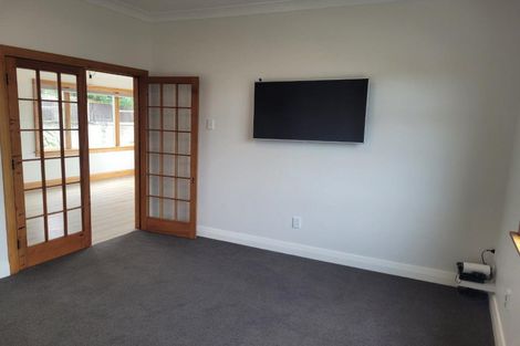 Photo of property in 15 Sackville Street, Fitzroy, New Plymouth, 4312