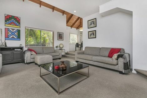 Photo of property in 2/143a Mokoia Road, Birkenhead, Auckland, 0626