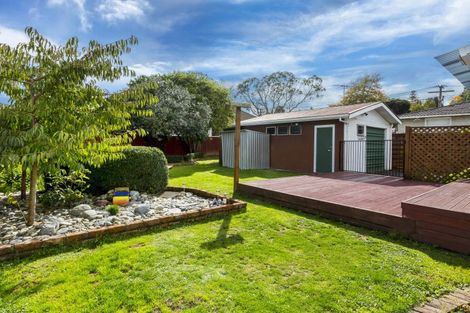 Photo of property in 71 Oregon Drive, Maoribank, Upper Hutt, 5018