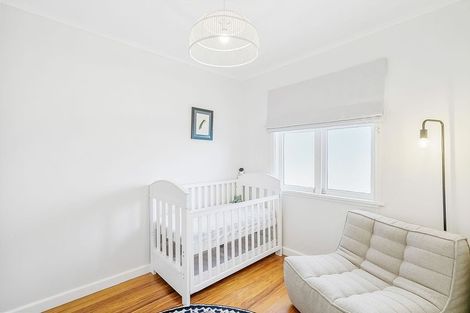 Photo of property in 35 Avondale Road, Avondale, Auckland, 1026