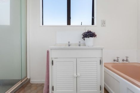 Photo of property in 5b Merito Place, Ohope, 3121