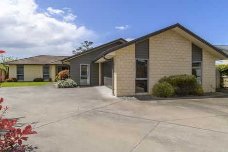 Photo of property in 156 Oteki Park Drive, Welcome Bay, Tauranga, 3112