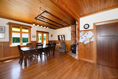 Photo of property in 19 Mount John Road, Waimate, 7977