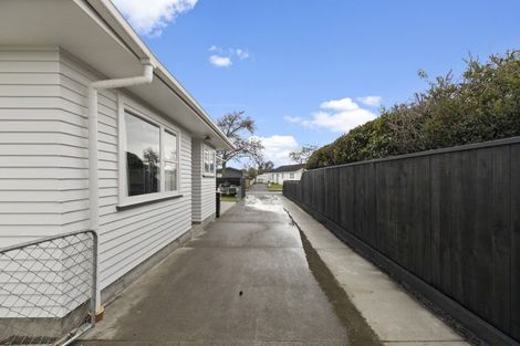 Photo of property in 16 Abraham Crescent, Milson, Palmerston North, 4414