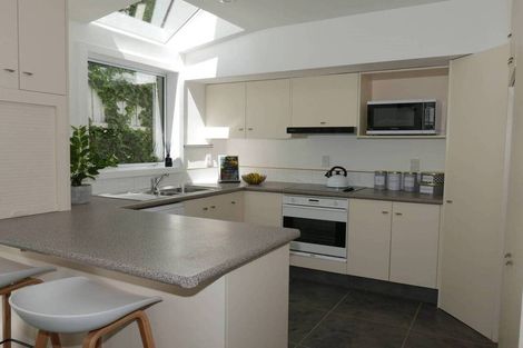 Photo of property in 2/116 Hackthorne Road, Cashmere, Christchurch, 8022