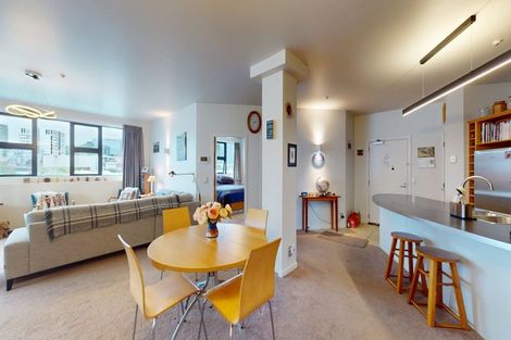 Photo of property in Endeavour Apartments, 9/125 Thorndon Quay, Pipitea, Wellington, 6011