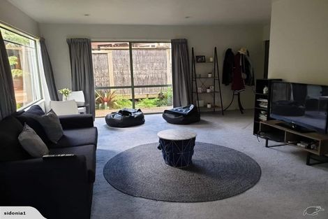 Photo of property in 16 Langstone Place, Chatswood, Auckland, 0626