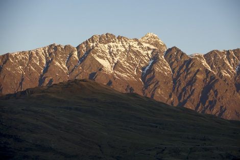 Photo of property in 75 Hensman Road, Queenstown, 9300