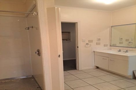 Photo of property in 280 Great South Road, Papakura, 2110