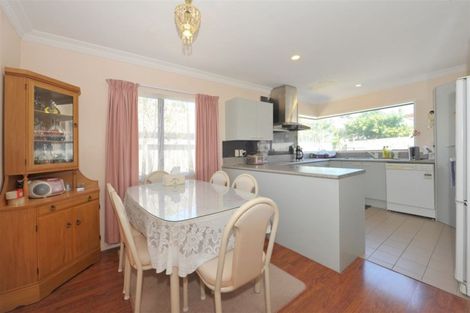 Photo of property in 122b Yaldhurst Road, Sockburn, Christchurch, 8042