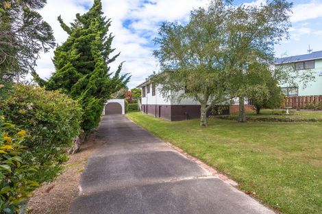 Photo of property in 17 Armagh Road, Blockhouse Bay, Auckland, 0600