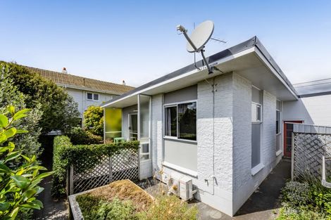 Photo of property in 44 Fulford Street, New Plymouth, 4310