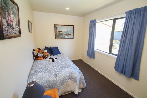 Photo of property in 32 Magdala Street, Kakanui, Oamaru, 9495