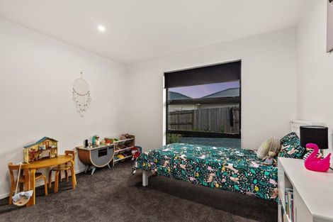 Photo of property in 22 Trevally Place, Snells Beach, 0920