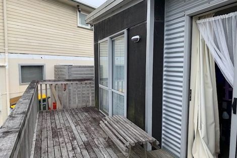 Photo of property in 8 Oreil Avenue, West Harbour, Auckland, 0618