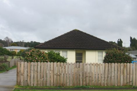 Photo of property in 27 Opaheke Road, Papakura, 2110