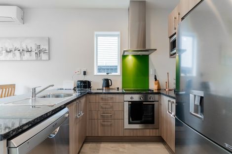 Photo of property in 5 Stitchbird Crescent, Papakura, 2110