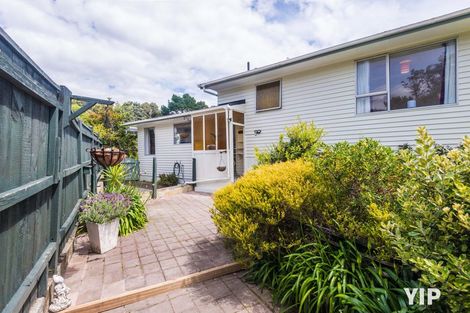 Photo of property in 65 Gloaming Hill, Titahi Bay, Porirua, 5022