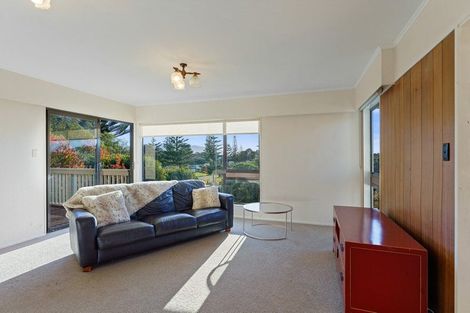Photo of property in 36 Queens Road, Waikanae Beach, Waikanae, 5036