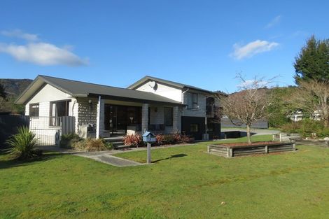 Photo of property in 13 Andersen Street, Reefton, 7830