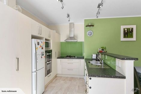 Photo of property in 34 Harland Street, Brooklyn, Wellington, 6021