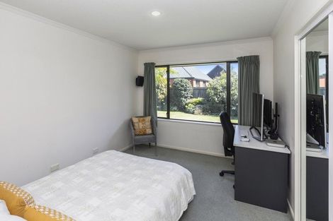 Photo of property in 6 Berkshire Drive, Avonhead, Christchurch, 8042