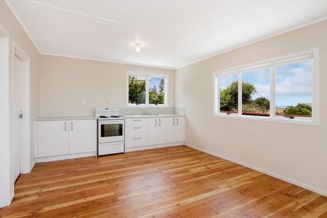 Photo of property in 104 Seaforth Road, Waihi Beach, 3611