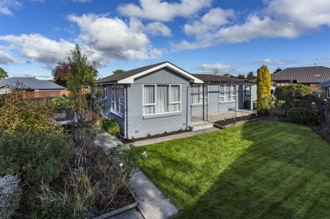 Photo of property in 10 Phoenix Lane, Northcote, Christchurch, 8052