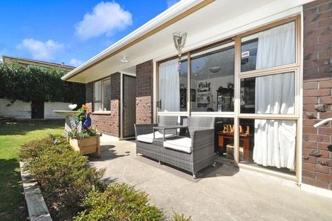 Photo of property in 2/13 Waitaki Street, Henderson, Auckland, 0612