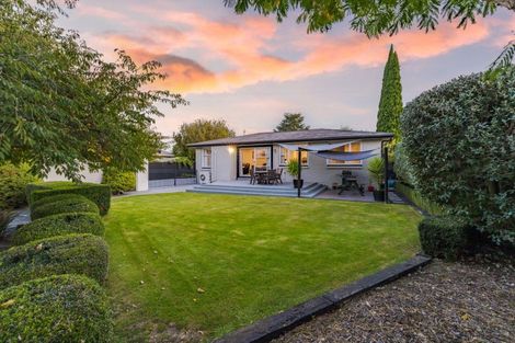 Photo of property in 73 Dunedin Street, Redwood, Christchurch, 8051