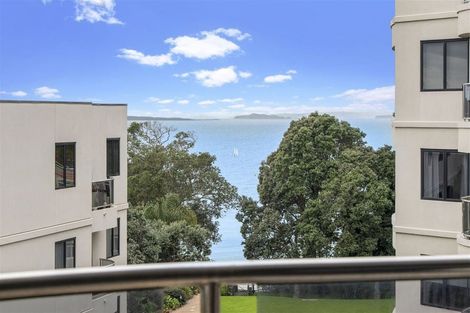 Photo of property in 4a/171 Hurstmere Road, Takapuna, Auckland, 0622