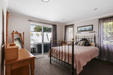 Photo of property in 17 Lynley Park Drive, Omokoroa, 3114