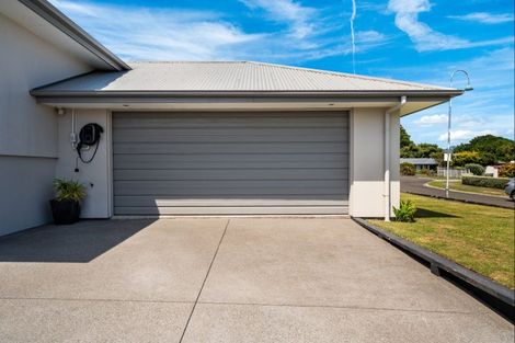 Photo of property in 3 Margaret Alice Close, Whalers Gate, New Plymouth, 4310