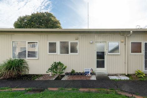 Photo of property in 3/5 Keeling Road, Henderson, Auckland, 0612