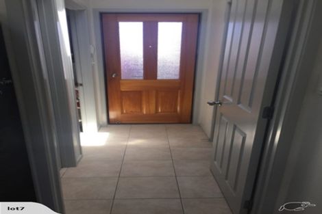 Photo of property in 51 Minaret Drive, Bucklands Beach, Auckland, 2014