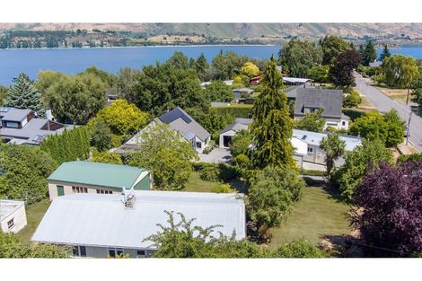 Photo of property in 18 Winders Street, Wanaka, 9305