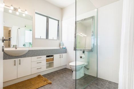 Photo of property in 12 Orne Street, Torbay, Auckland, 0630