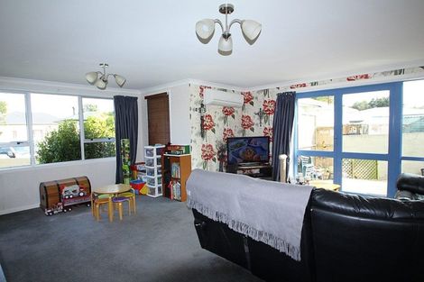 Photo of property in 20 Waverley Street, East Gore, Gore, 9710