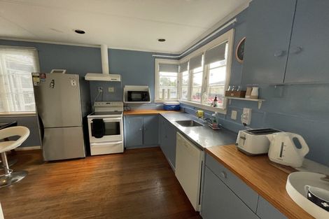 Photo of property in 23a Awanui Street, Merrilands, New Plymouth, 4312