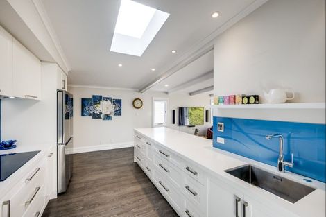 Photo of property in 11 Nelson Crescent, Napier South, Napier, 4110