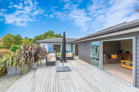 Photo of property in 5 Moss Lane, Raumati Beach, Paraparaumu, 5032