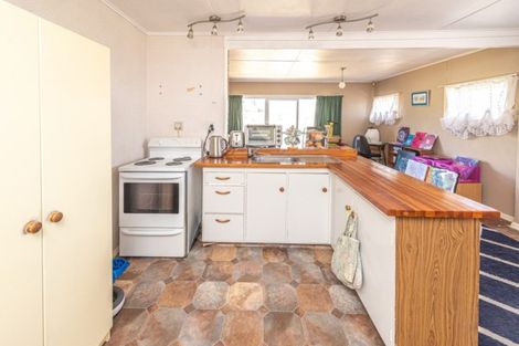 Photo of property in 13 Egmont Street, Castlecliff, Whanganui, 4501