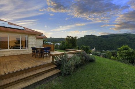 Photo of property in 85 Emerald Hill Drive, Birchville, Upper Hutt, 5018