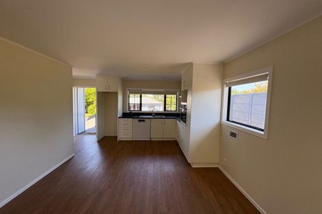 Photo of property in 38 Garth Road, Levin, 5571