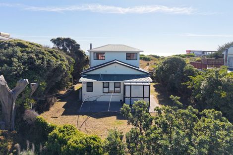 Photo of property in 105 Rua Avenue, Waitarere Beach, Levin, 5510