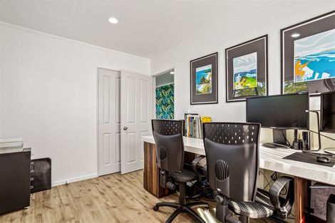 Photo of property in 15 Butia Avenue, Henderson, Auckland, 0612