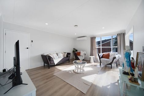 Photo of property in 4 Pike Place, Mangere East, Auckland, 2024