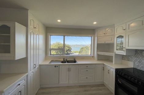 Photo of property in 27 Mana View Road, Paremata, Porirua, 5026